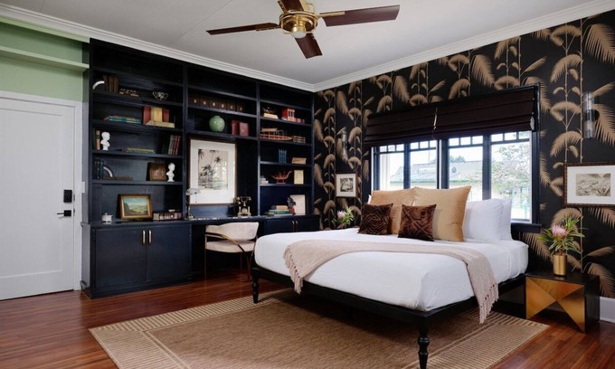 Wailuku Bed & Breakfast | Lokelani Suite - Historic Comfort