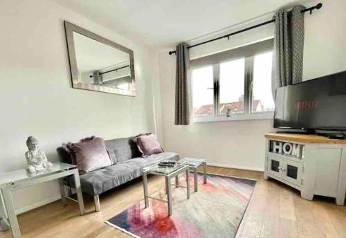 Deptford Apartment | London Gem Apartment in Deptford with parking