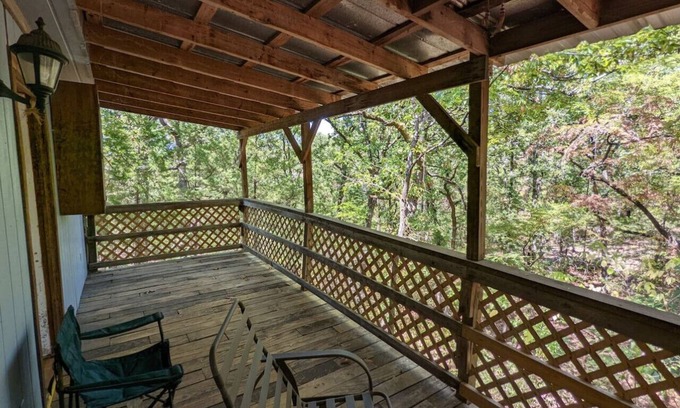 Canton Cabin | Lonesome Dove Near First Monday Trade Days