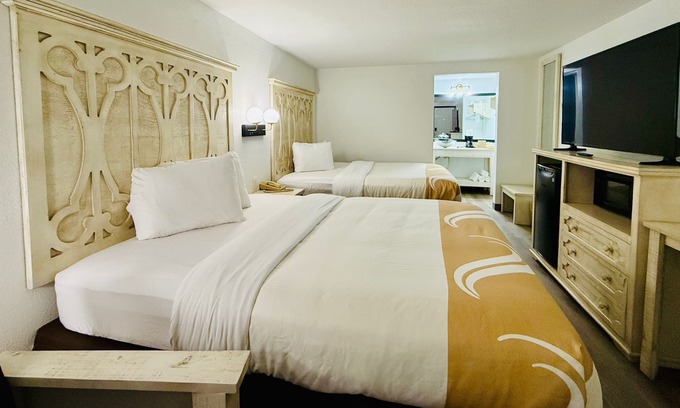 Llano Hotel | Lonestar Inn