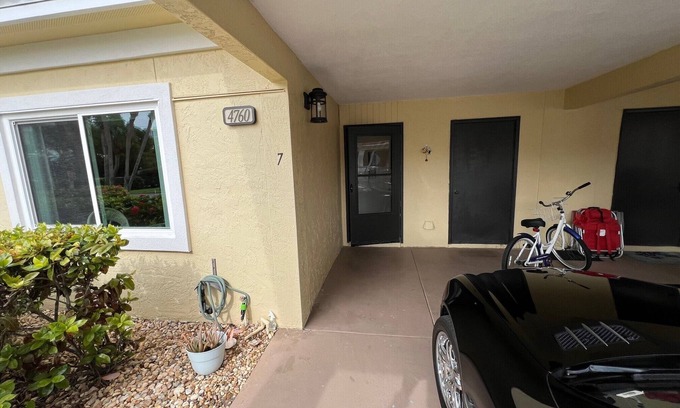 Longboat Key Villa | Longboat Key 1st Floor 2 bed/2 bath, Bayside Recreation-Beach Across the Street