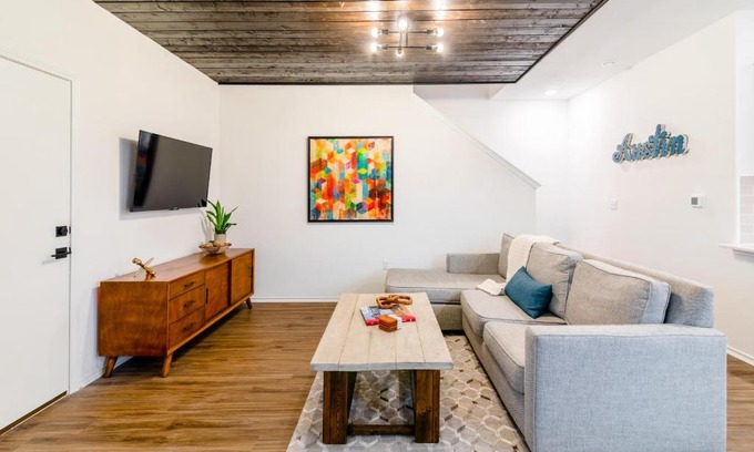 Stony Ridge North House | Longhorn Getaway