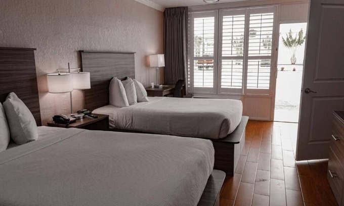 June Park House | Look No Further! Free Breakfast & Parking, Near Museum of Arts and Science