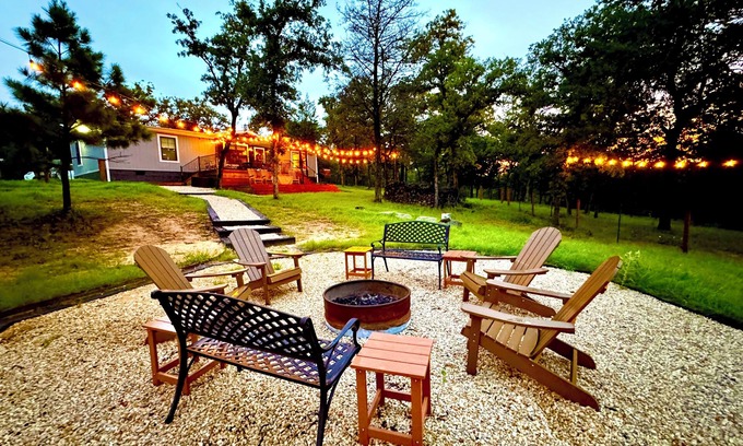 Bastrop County Cabin | Lost Pines Cabin - 15 Acres, Dog Friendly, Hiking, Campfires, Bastrop, COTA