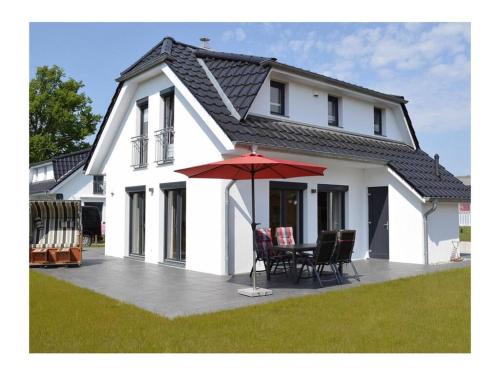 Breege House | Lotsenhaus Comfortable holiday residence