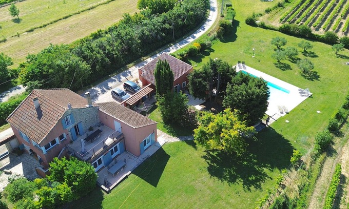 Villedieu Apartment | Lou Pavoun - Lavande a lovely gîte