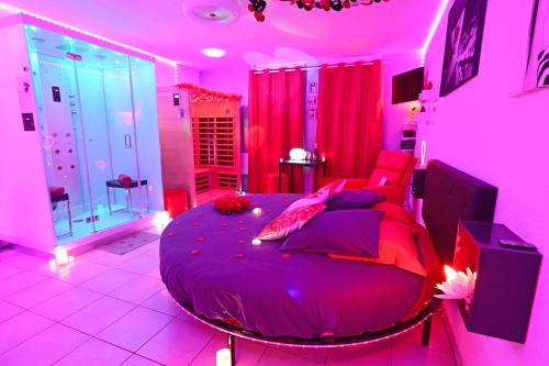 Biscarrosse Plage Apartment | Love Room à deux pas de l'Océan avec Hammam, Sauna et Bain à 2 Surprise garantie