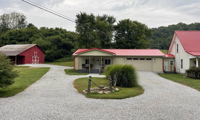 West Point Apartment | Love's Touch at R Applegate Family Farm