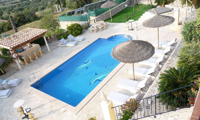 Sant Llorenc des Cardassar House | Lovely country house with solar heated pool, great sea views with free Wifi