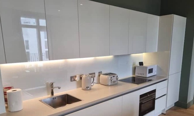 Golborne Apartment | Lovely 1 bed serviced apartment NW10 london