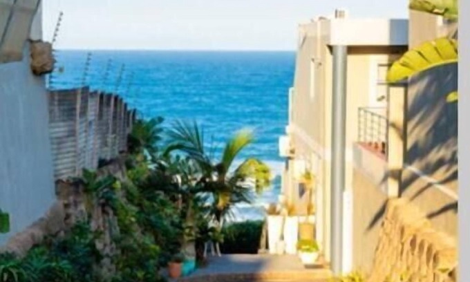 Kingsborough Apartment | Lovely 1-Bedroom apartment with pool and sea view