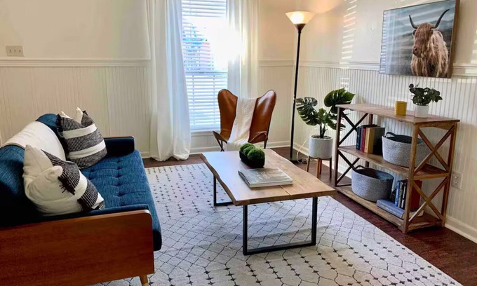 South Baton Rouge Condo | Lovely 1 bedroom condo with patio minutes from LSU