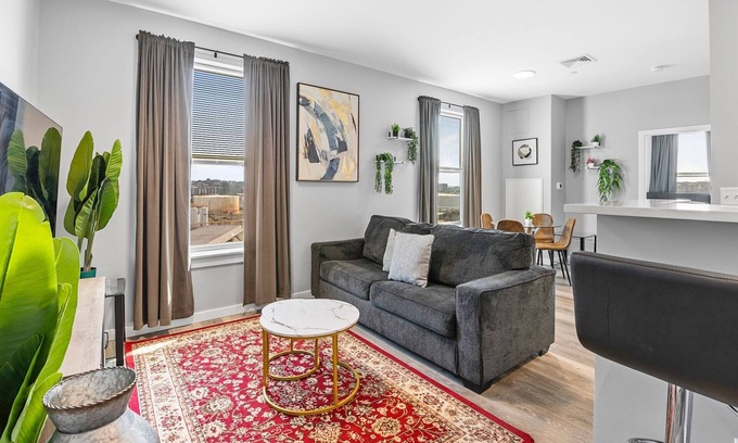 Everett Apartment | Lovely 1BR Near Encore Boston 9008