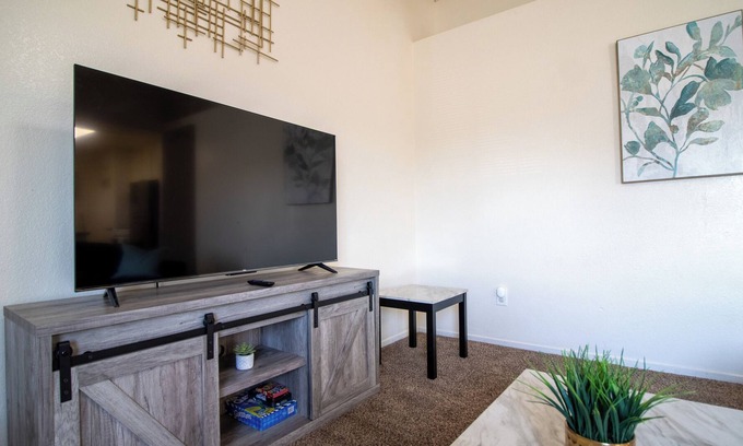 Porterville Apartment | Lovely 2 bedroom 2 bath apartment