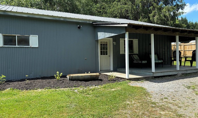 Pittsfield Apartment | Lovely 2-bedroom apartment onlyn20 minutes from the All-Star Village!