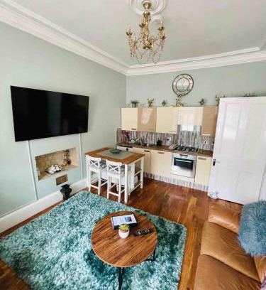 Ayr Apartment | Lovely 2 bedroom apartment in Ayr town centre