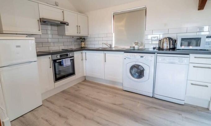 Widemouth Bay House | Lovely 2 Bedroom Holiday Cottage nr Bude