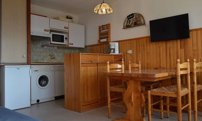 Font-Romeu-Odeillo-Via Apartment | Lovely 2-room cabin with balcony and parking in Font-Romeu
