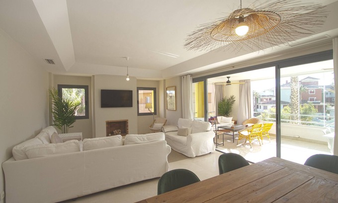 Sotogrande Apartment | Lovely 4-bedroom serviced apartment with views