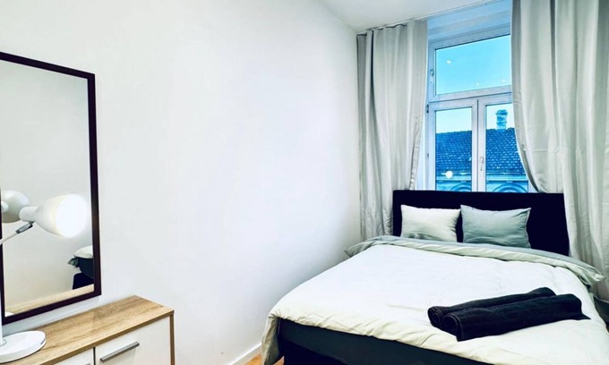 Liesing Apartment | Lovely 4BR Apt; Near Kaufpark Alterlaa