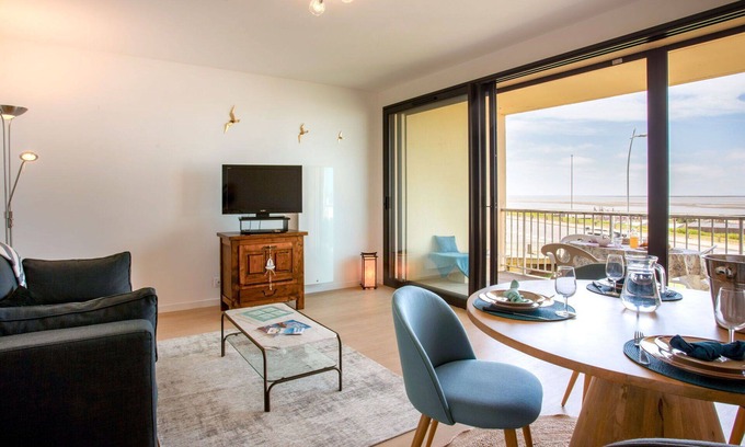 Saint-Brevin-l'Ocean Apartment | Lovely apartment for 3 people with WIFI, TV, balcony and pets allowed