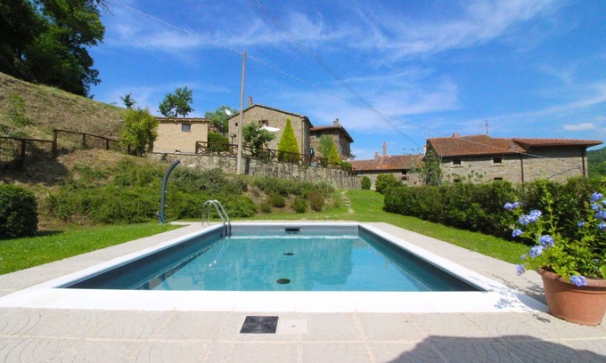 Pieve di Chio Apartment | Lovely apartment for 4 guests with private pool, WIFI, TV and pets allowed