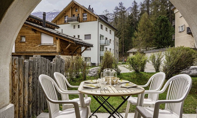 Sils-Maria Apartment | Lovely apartment for 4 people with WIFI, TV, patio and pets allowed