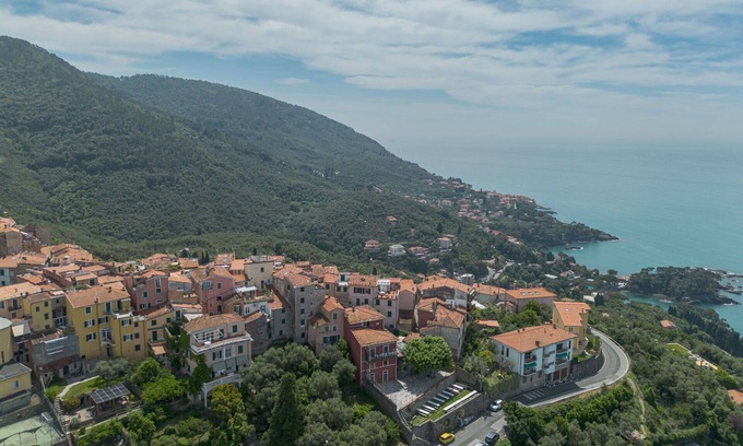 Stazzema Apartment | Lovely apartment for 4 guests with A/C, WIFI, TV and terrace