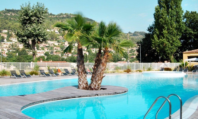 Sollies-Toucas House | Lovely apartment in villa for 4 people with pool, WIFI, A/C, TV, terrace, pets allowed and parking