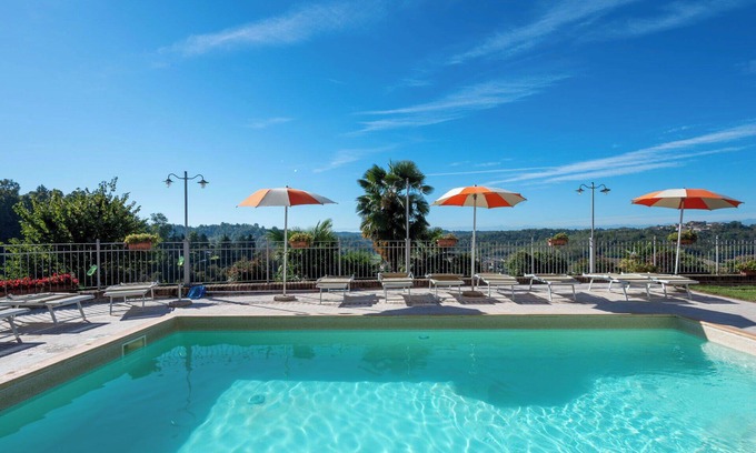 Cossombrato Apartment | Lovely apartment for 4 guests with WIFI, pool, TV, patio and pets allowed