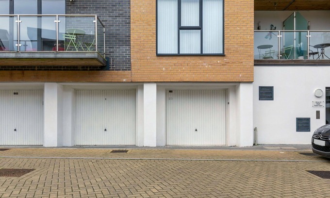 Saint Austell Bay Apartment | Lovely apartment for 4 guests with WIFI, TV and terrace