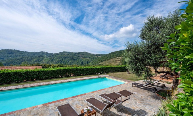 Cortemilia Apartment | Lovely apartment for 18 people with pool, WIFI, patio and pets allowed