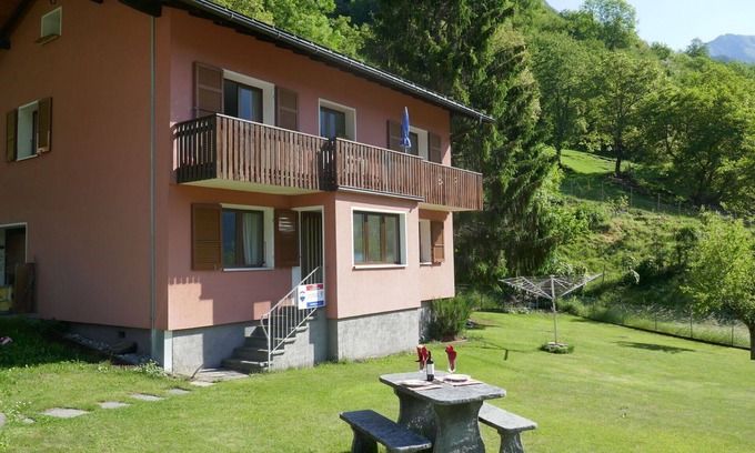 Blenio Apartment | Lovely apartment for 2 people with WIFI, TV, patio, pets allowed and panoramic view