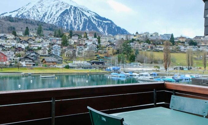 Spiez Apartment | Lovely apartment for 4 people with WIFI, TV and balcony