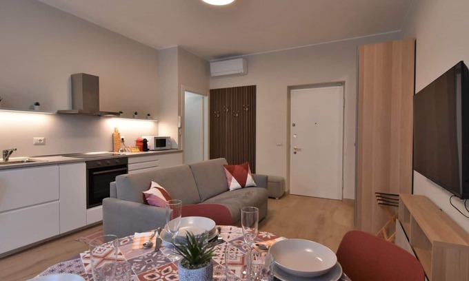 Centro Direzionale Apartment | Lovely apartment for 4 people with WIFI, A/C and TV