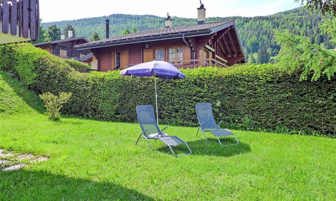 Buerchen Apartment | Lovely apartment for 5 guests with WIFI, TV, patio, pets allowed and panoramic view