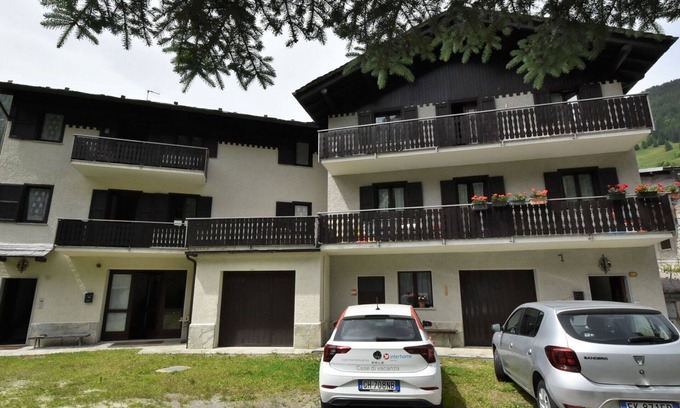 Isola Apartment | Lovely apartment for 5 guests with WIFI, TV, terrace, pets allowed and parking