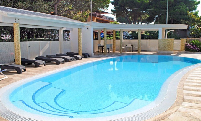 Latina Lido Apartment | Lovely apartment for 5 people with pool, WIFI, A/C, TV, balcony and pets allowed