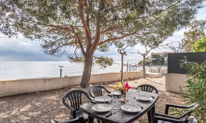 Sari-Solenzara House | Lovely apartment in villa for 5 people with WIFI, TV and patio