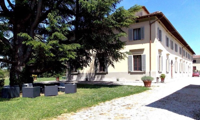 Scarperia e San Piero Villa | Lovely apartment in villa for 2 people with pool, WIFI, TV and panoramic view