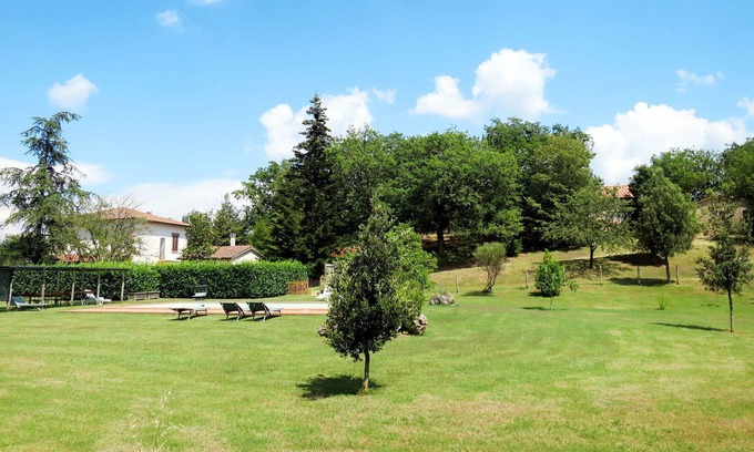 Montieri House | Lovely apartment in villa for 4 guests with pool, WIFI, patio, pets allowed and parking