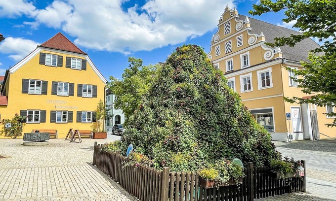 Wemding House | Lovely apartment in villa for 4 guests with A/C, WIFI, TV, terrace and pets allowed