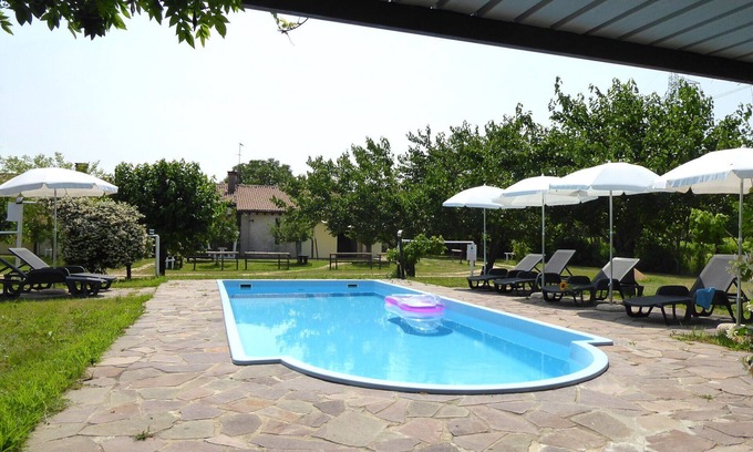 Silea House | Lovely apartment in villa for 4 people with pool, WIFI, A/C and patio