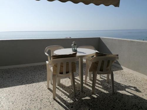 Katerini Apartment | Lovely Beach Side Loft