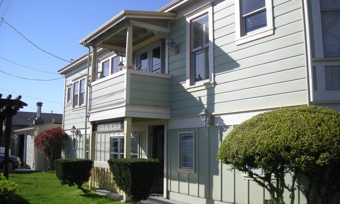 Eastside Santa Cruz House | Lovely Beach Victorian Home at S.C. Yacht Harbor, 1 blk to beach