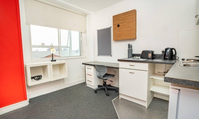 Coventry City Centre Apartment | Lovely Budget Studio in Coventry City Centre