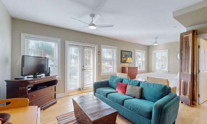 Gulf Place Apartment | Lovely condo on the Gulf of Mexico w/private balcony, shared pool & tennis