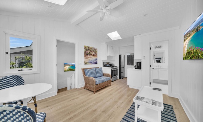 Laguna Beach Cottage | LOVELY DESIGNER COTTAGE! 3 MIN WALK TO THE BEACH AND HEISLER PARK!