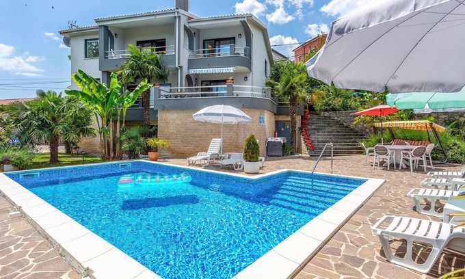 Bregi House | Lovely home in Bregi with WiFi