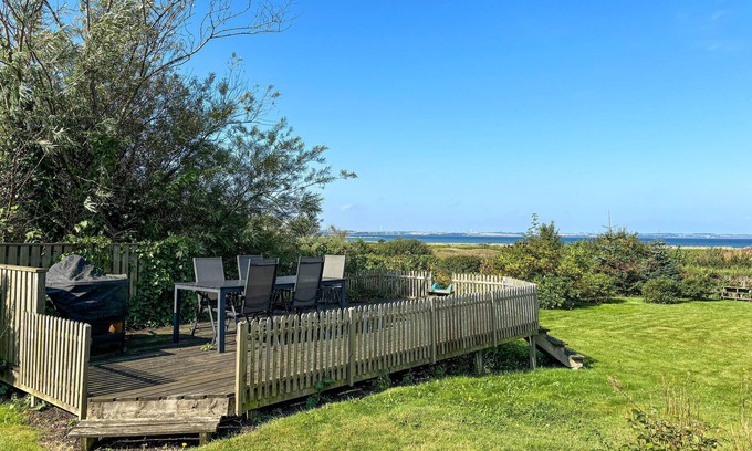 Karby House | Lovely home in Karby with WiFi